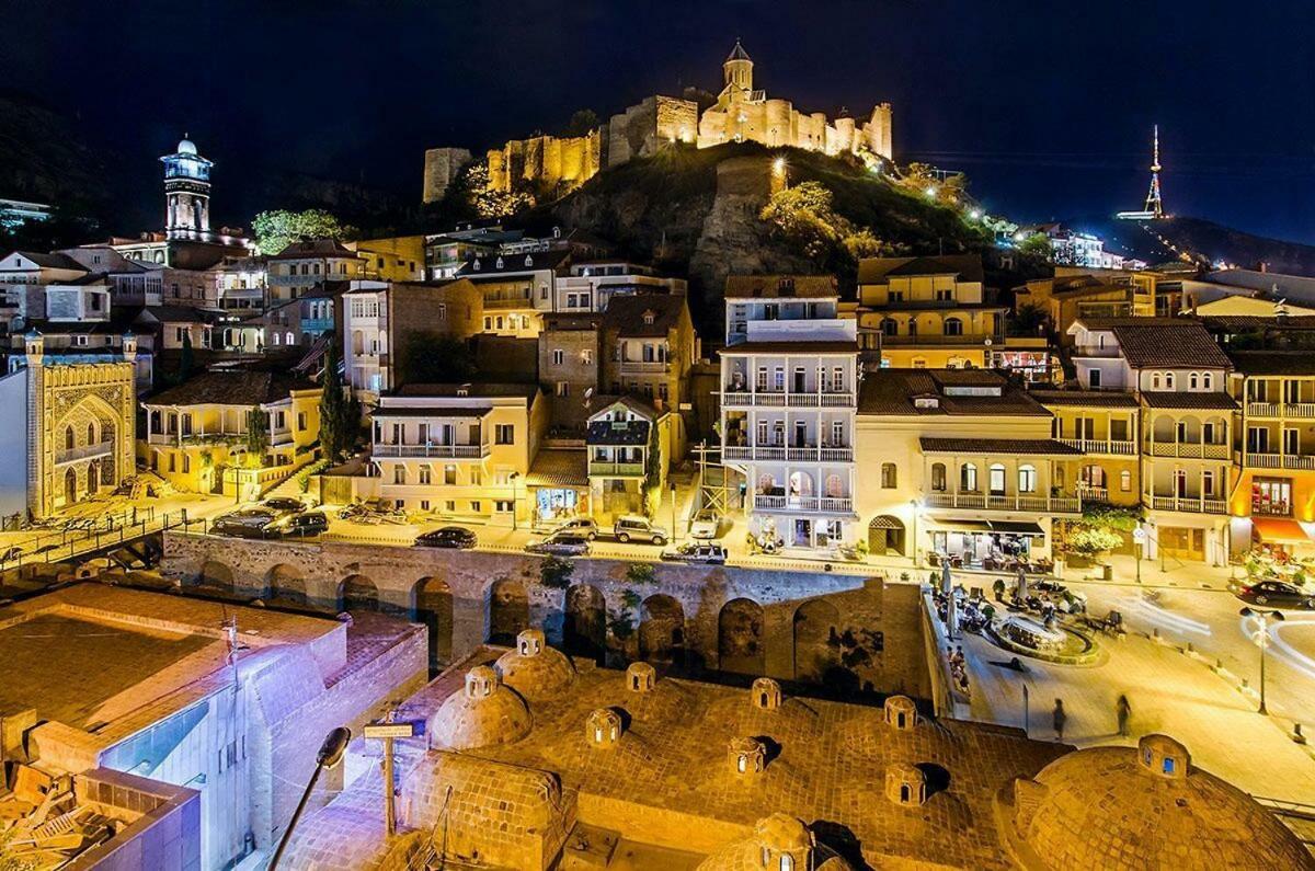 Epic Meidan Hotel Tbilisi Exteriör bild